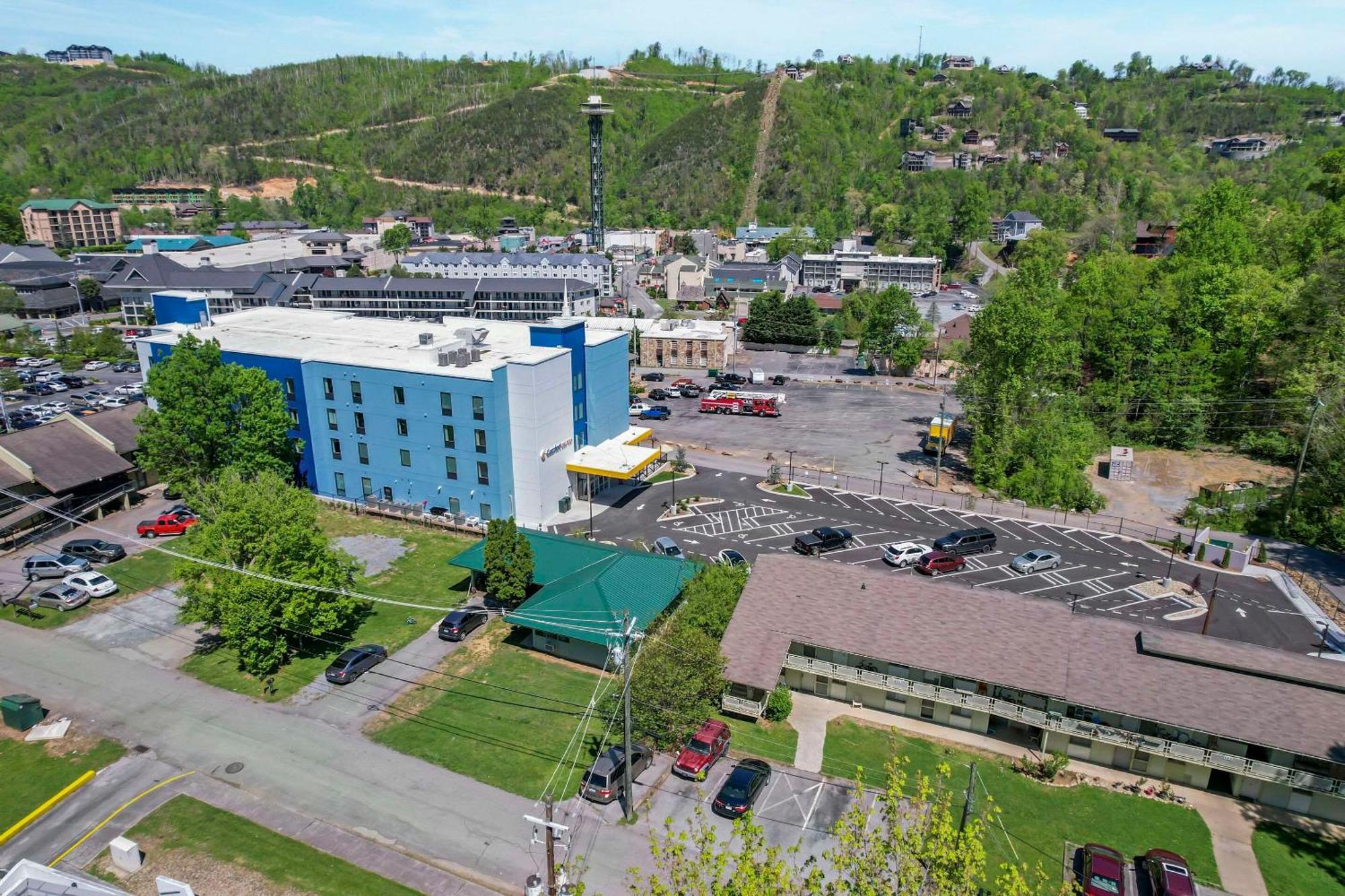 Comfort Suites Gatlinburg Downtown-Convention Center Ngoại thất bức ảnh